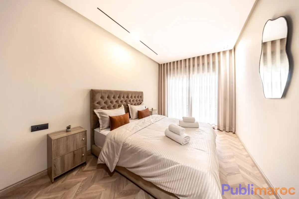 un magnifique studio neuf, jamais habité au  quartier France ville photo 1