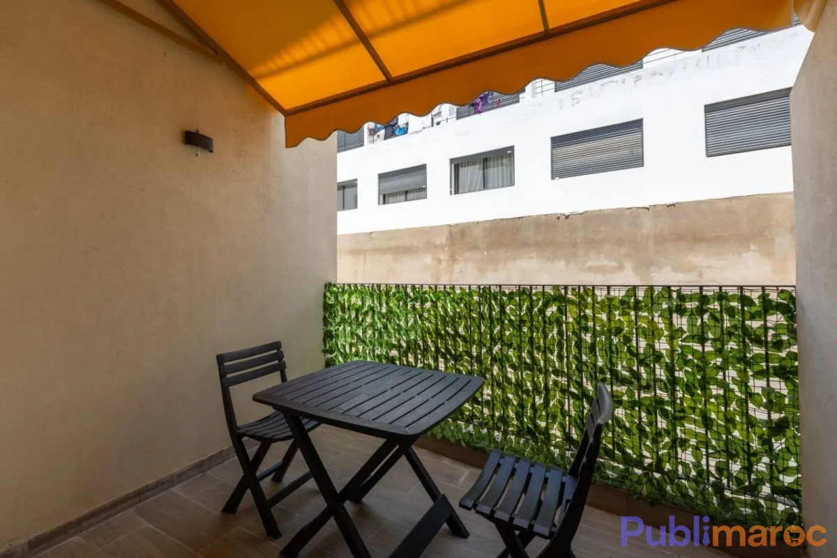 un magnifique studio neuf, jamais habité au  quartier France ville photo 3