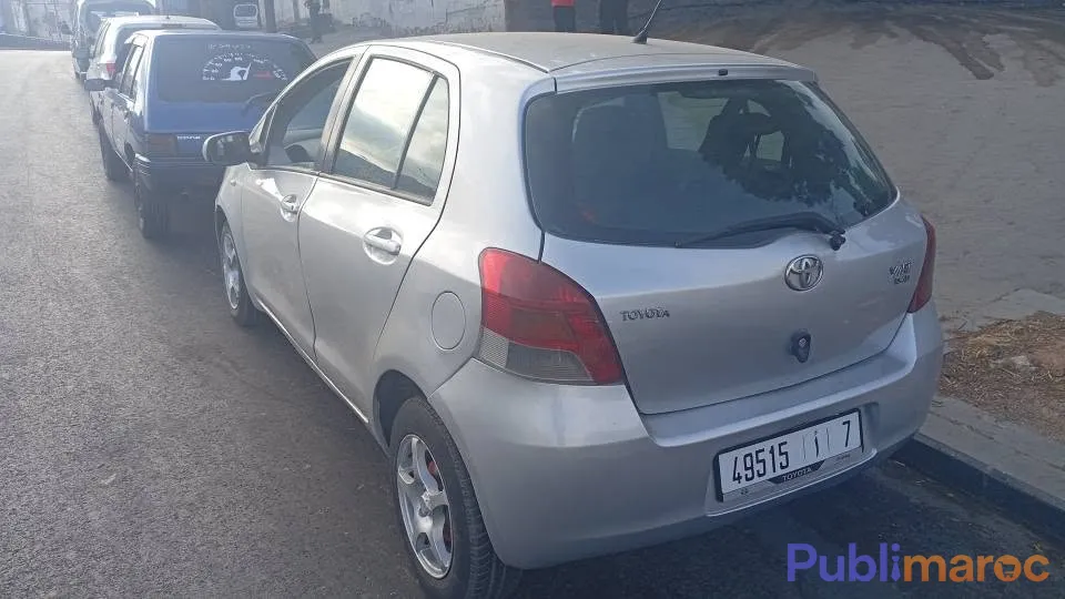 Toyota Yaris Essence (Modèle 2009) – Toutes Options photo 5