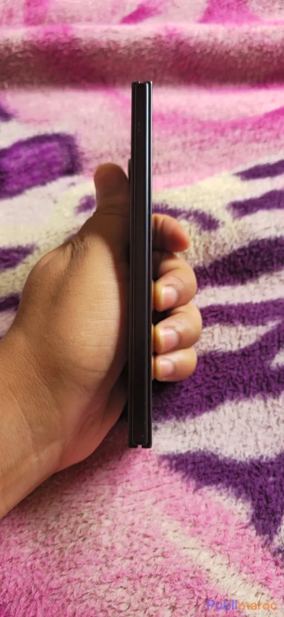 Samsung galaxy z fold 7 comme neuf photo 4