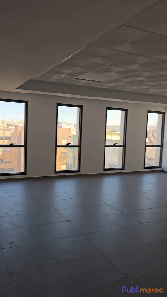 Bureau DAR BOUAZZA 61m² - centre rahma