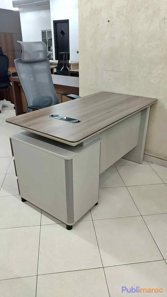 Bureau Beige Moderne (1.40 m) avec Caisson – Neuf (OKA BUREAU)