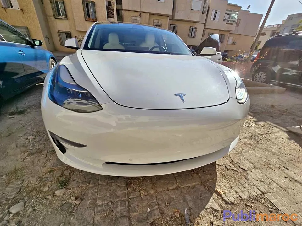 Tesla Model 3 (Modèle 2022) – Importée du Canada