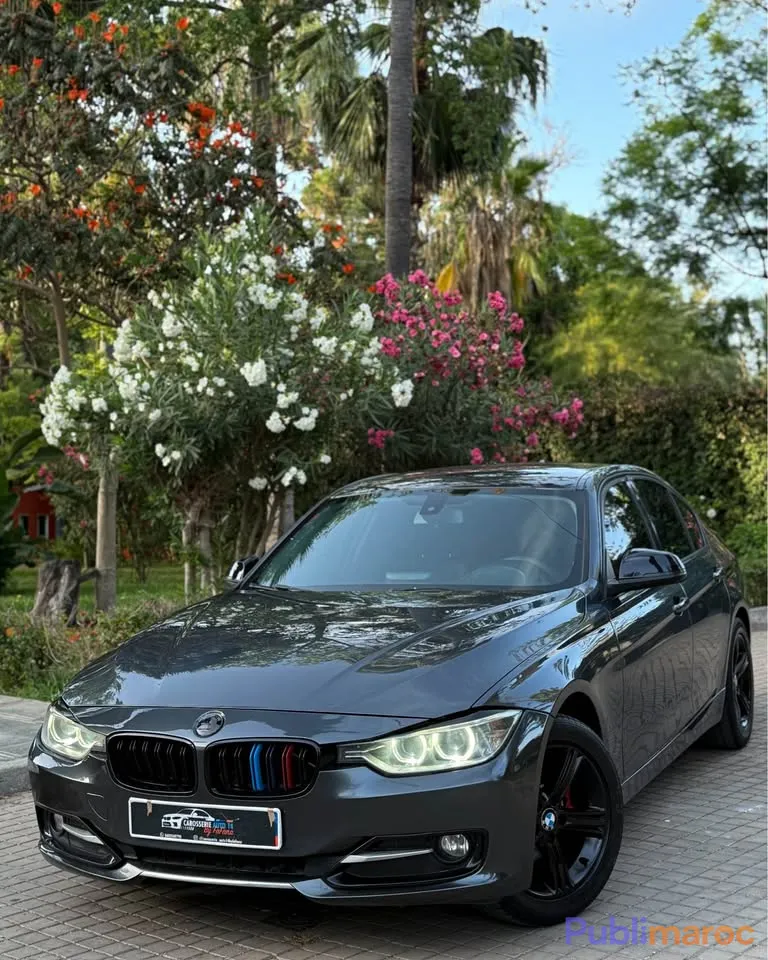 BMW SÉRIE 3 318d SPORT — FIN 2014