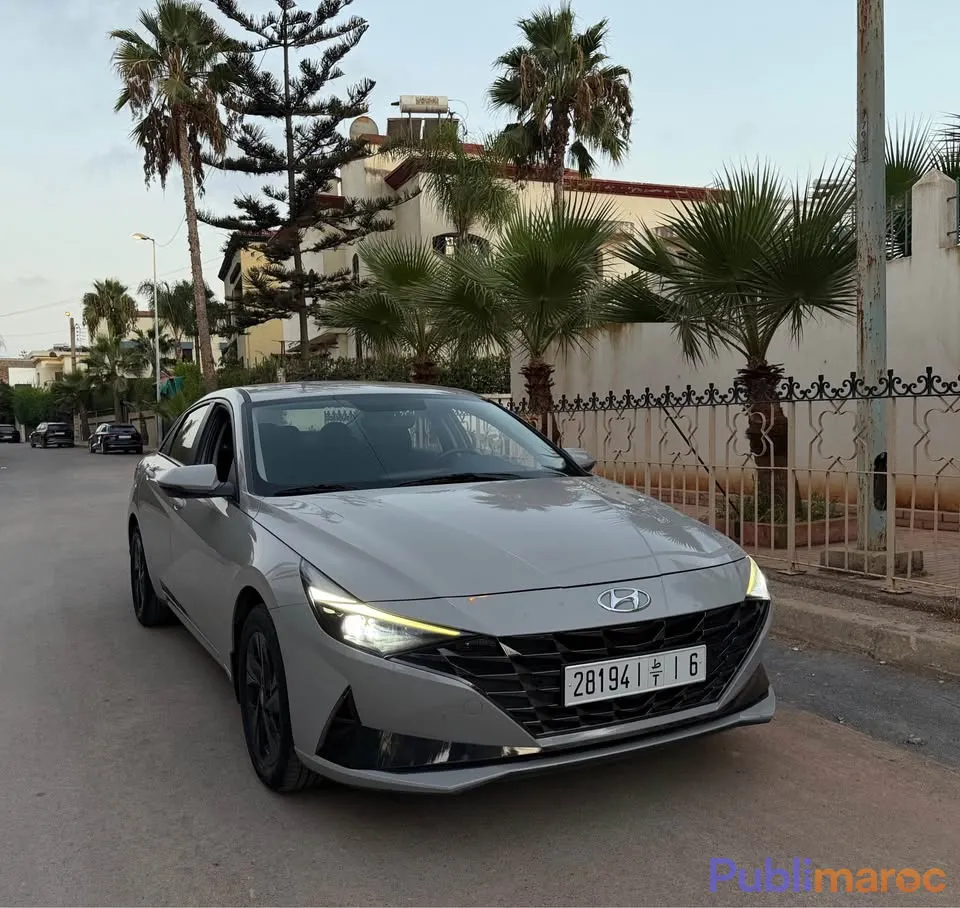 Hyundai Elantra Hybride – Fin 2022
