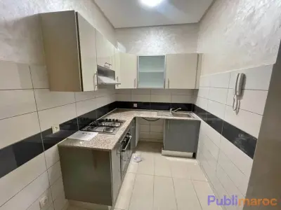 Cuisine Équipée Élégante et Complète à Vendre – Très Bon État photo 1