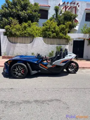Polaris slingshot R photo 1