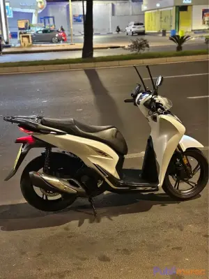 Honda SH 125i Sport (Modèle 2022 – Dédouané 2026) photo 4