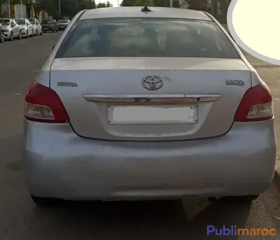 Toyota Yaris Sedan (Modèle 2009) Essence photo 3