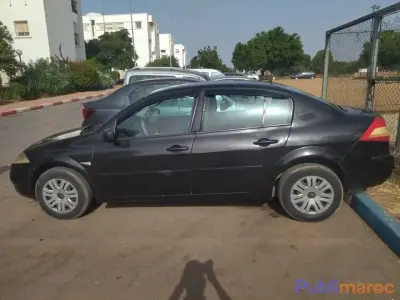 Renault Mégane 2 (Fin 2004 / Modèle 2005) photo 2