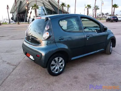 À VENDRE : Citroën C1 (Modèle 2010) – Citadine Ultra Économique photo 5