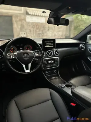 Mercedes-Benz Classe A 1ère Main – Pack AMG (Modèle 10/2013) photo 4