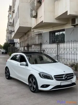 Mercedes-Benz Classe A 1ère Main – Pack AMG (Modèle 10/2013) photo 5