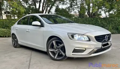Volvo S60 R-Design (Modèle 08/2016) – Excellent État photo 1