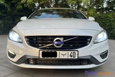Volvo S60 R-Design (Modèle 08/2016) – Excellent État photo 5