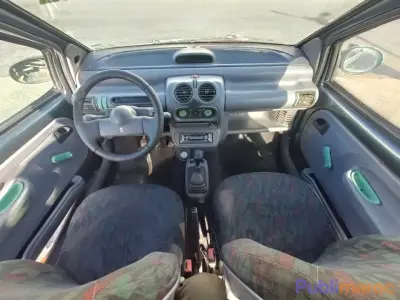 Renault Twingo (Modèle 1993 / Dédouanée 2002) photo 2