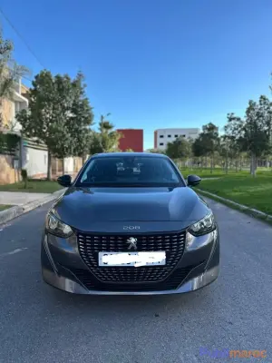 Peugeot 208 Diesel Toutes Options – Première Main (Modèle 2021) photo 1