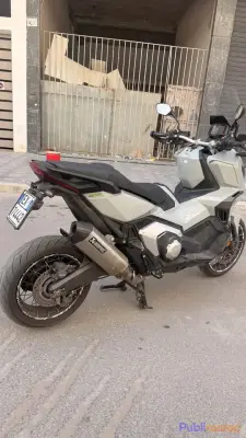 Honda X-ADV 750 (Modèle 2021 / Dédouané 2026) photo 3