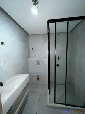 À VENDRE – SUPERBE APPARTEMENT DE 153 M² À KÉNITRA (FACE GARE TGV) photo 5