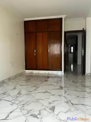 APPARTEMENT VIDE À LOUER – Casablanca (Moulay Youssef / Ziraoui) photo 6