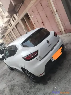RENAULT CLIO 4 INTENSE (AUTOMATIQUE) À VENDRE photo 3