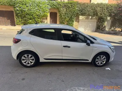 À vendre : Renault Clio 5 – Année 2023 photo 4