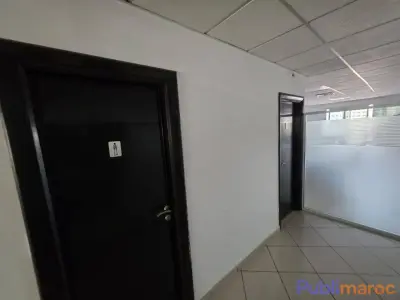 BUREAU PROFESSIONNEL DE 150 M² photo 4