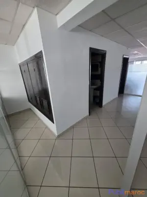 BUREAU PROFESSIONNEL DE 150 M² photo 6
