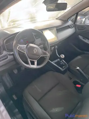 Renault Clio 5 - Modèle 2025 photo 2