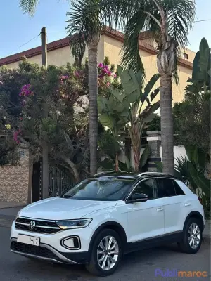 Volkswagen T-Roc 2023 photo 1