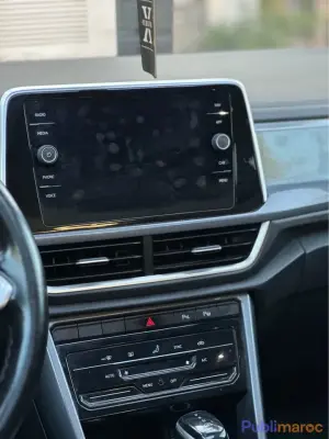 Volkswagen T-Roc 2023 photo 2