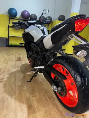 Yamaha MT-07 Phase 2 photo 2