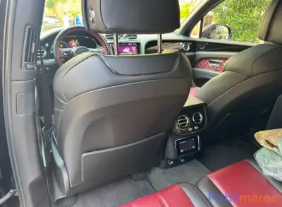 Bentley Bentayga 2022 – Full Black photo 3