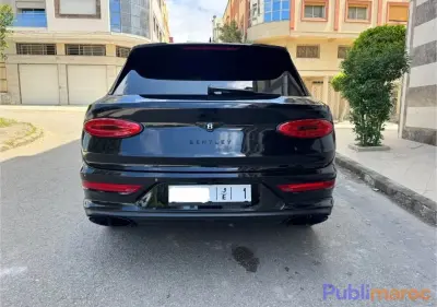 Bentley Bentayga 2022 – Full Black photo 6