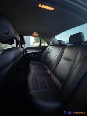 Mercedes-Benz E220 – Année 2017 photo 2