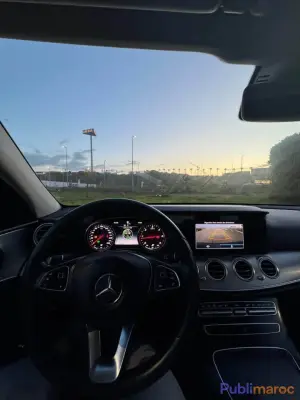 Mercedes-Benz E220 – Année 2017 photo 3